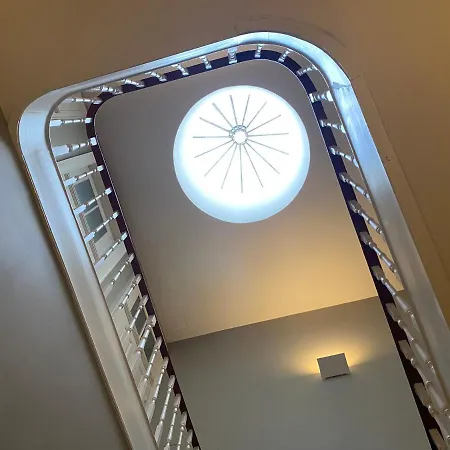 Casa Do Oficio - Livreiro * Порту